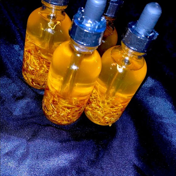 Calendula Oil - Individual & Private label - Picture 3 of 3